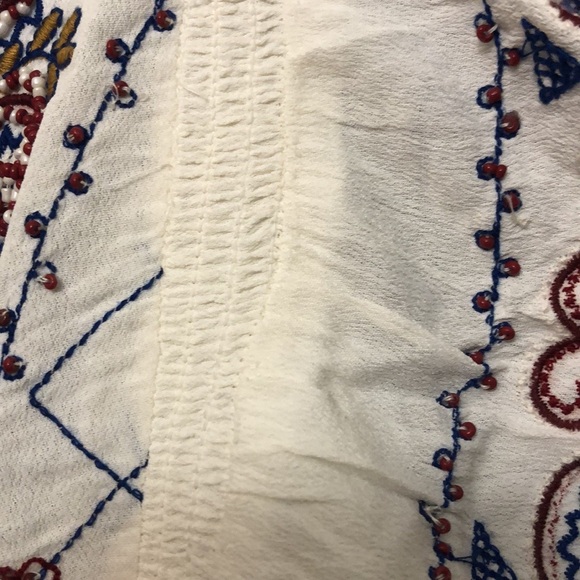 Free People ruffled short sleeve crop embroidered beaded detail w/ruffle trim - Picture 6 of 16